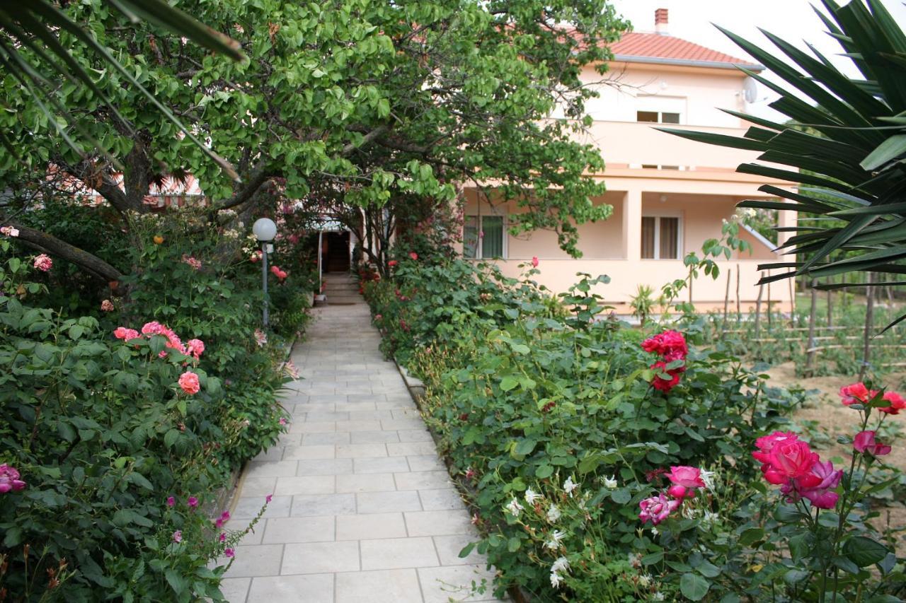 Apartments With A Parking Space Palit, Rab - 5028 Kültér fotó
